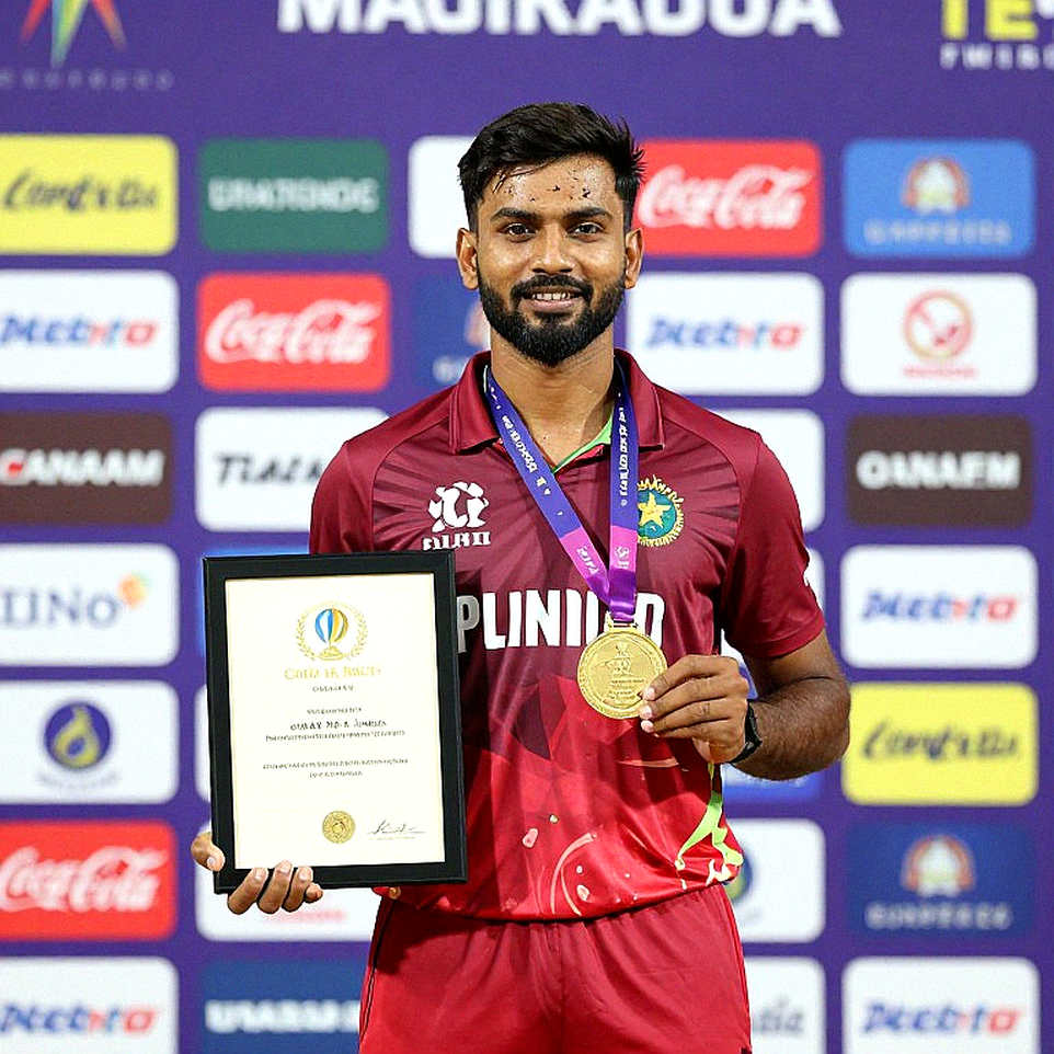 এপিএল পুনরুজ্জীবনের কাগজপত্র: পাঁচ দলের হিসাব, দুই ফ্র্যাঞ্চাইজির শূন্যস্থান আর এনওসি-র নীরব বাঁশি