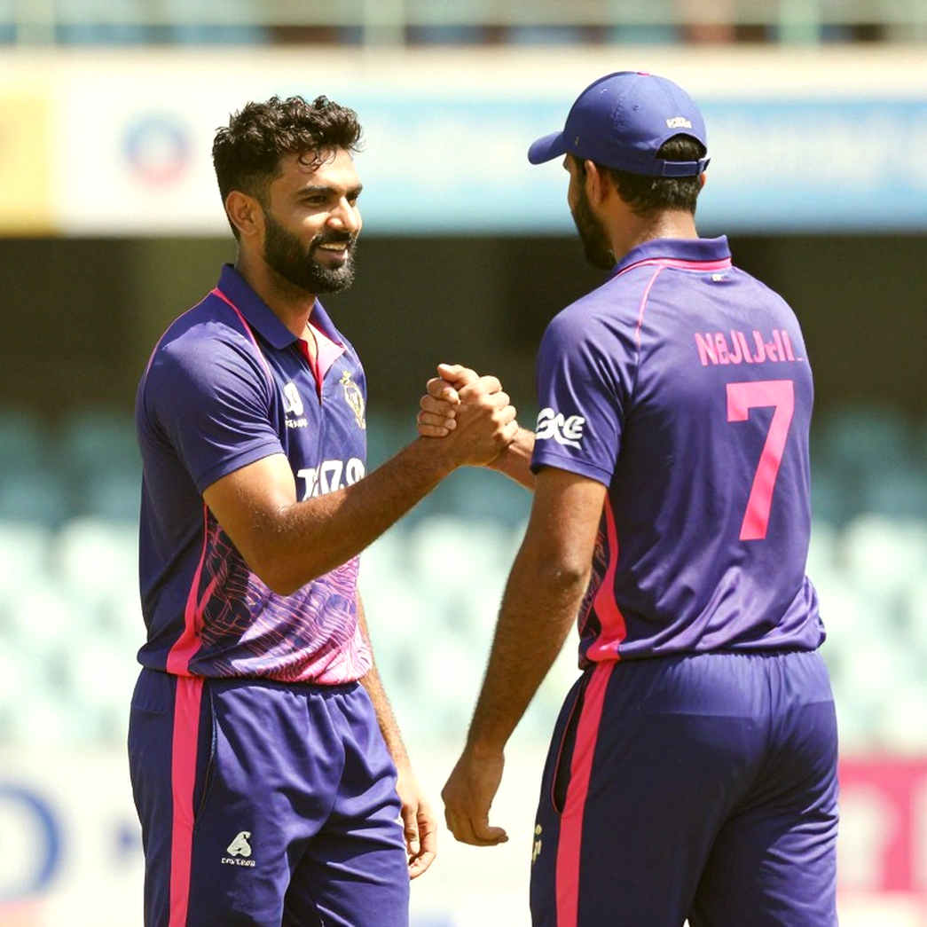 মিরপুরে টিকিট ছাড়াই টেস্ট: ফ্রি গ্যালারির পেছনে যে উপস্থিতি-সংকট লুকিয়ে আছে