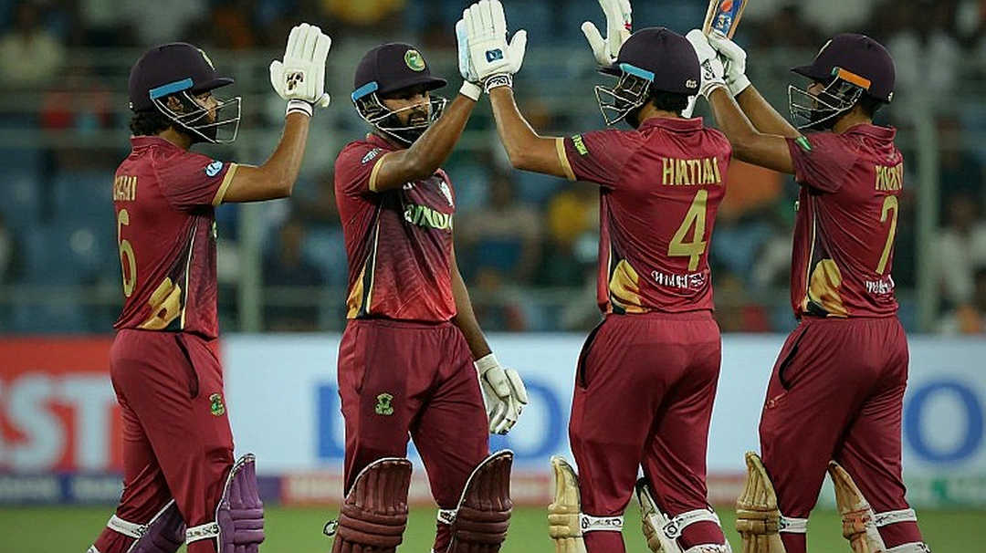 যে দরজা বন্ধ নয়, শুধু এখনও খোলেনি: শ্রেয়াস আইয়ারের 'আরও বছর' আর ভারতীয় ব্যাটিং লাইনের অর্থনীতি