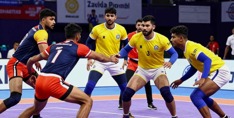 পাওয়ান সেহরাওয়াত বেঞ্চে, আর যে গল্পটা কেউ দেখল না