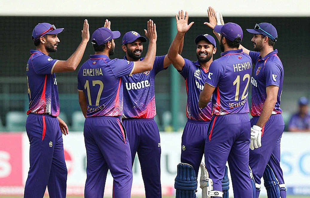 Chaminda Vaas Joins Delhi Capitals as Fast-Bowling Coach: 755 International Wickets, an 18-Wicket IPL Sample, and the Format-Transfer Gap
