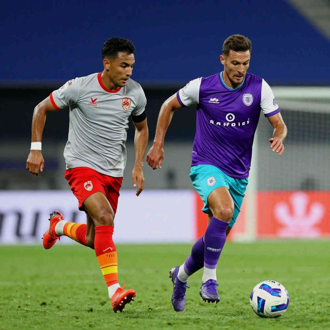 উঁচু বুট, নামন্ত বল আর ৬০ সেকেন্ড: ফিলিপস স্টেডিয়ামের ৩২ মিনিট নিয়ে ইনজুরি-ডিকোডিং উঁচু বুট, নামন্ত বল আর ৬০ সেকেন্ড: ফিলিপস স্টেডিয়ামের ৩২ মিনিট নিয়ে ইনজুরি-ডিকোডিং